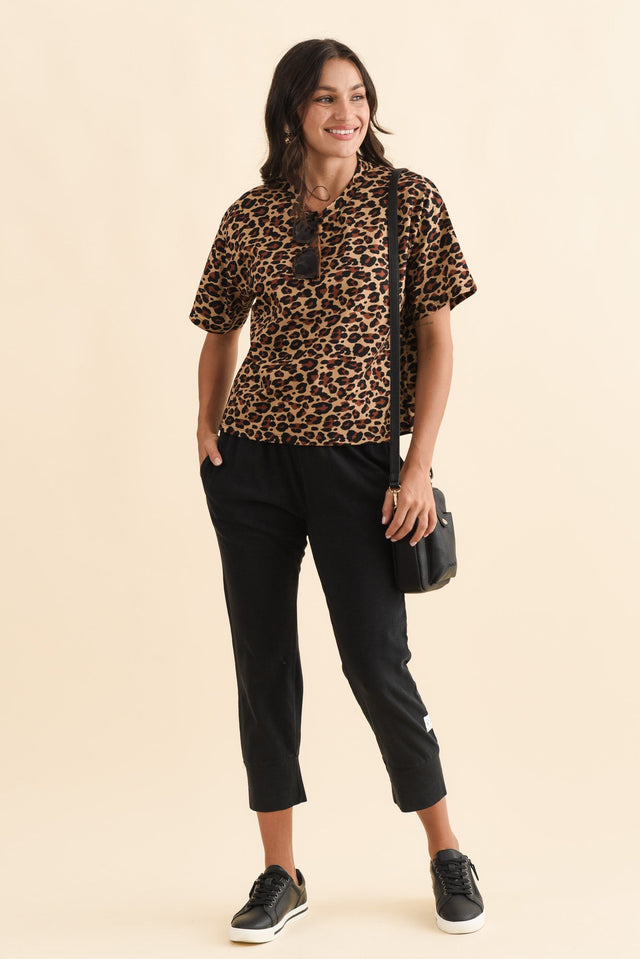 Fundamental Brunch Black Cotton Sweatpants,Brunette model,alt text|model:Brontie image 4