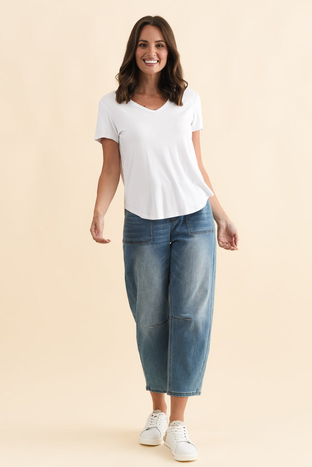 Veronica White Bamboo Tee,Brunette model,alt text|model:MJ image 9