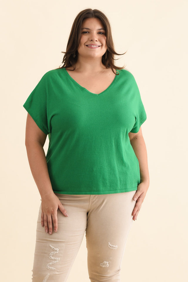 plus-size,curve-tops,plus-size-cotton-tops,alt text|model:Gabby image 8