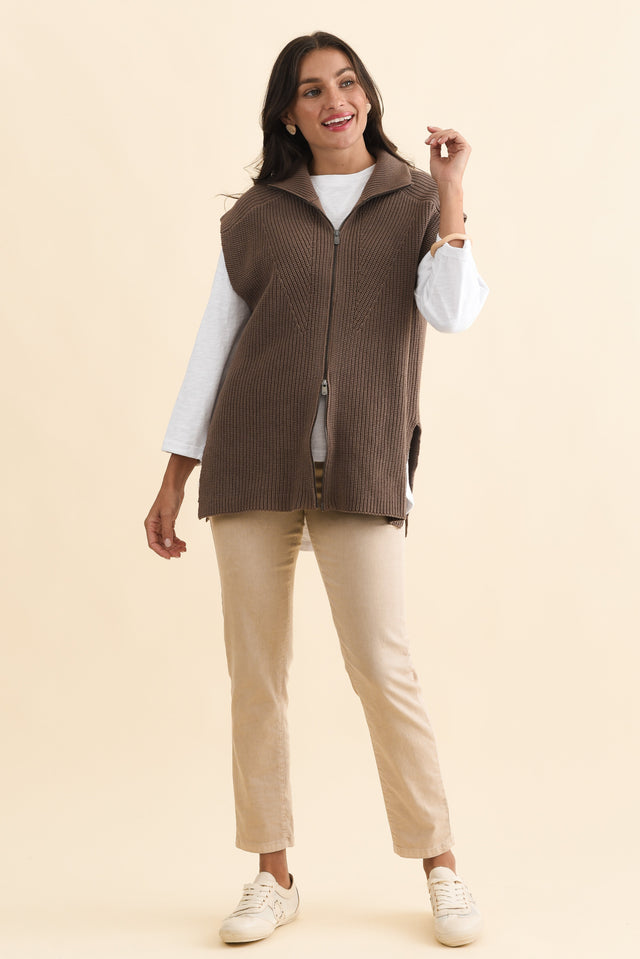 alt text|model:Brontie image 6