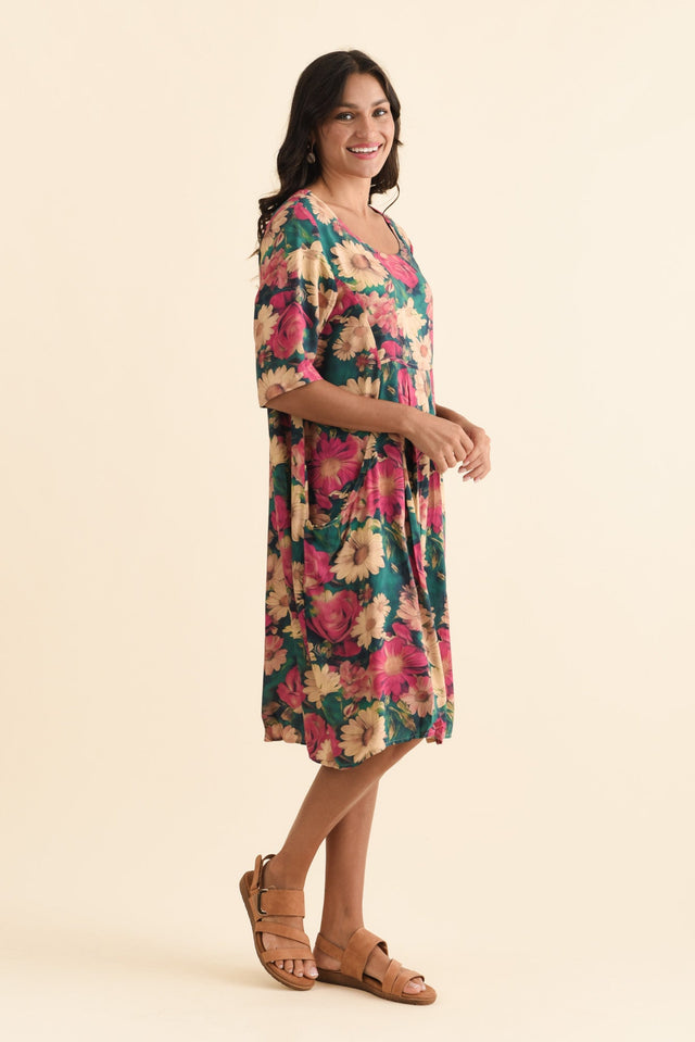 Vossi Orange Flower Pocket Dress,Brunette model,alt text|model:Brontie image 4