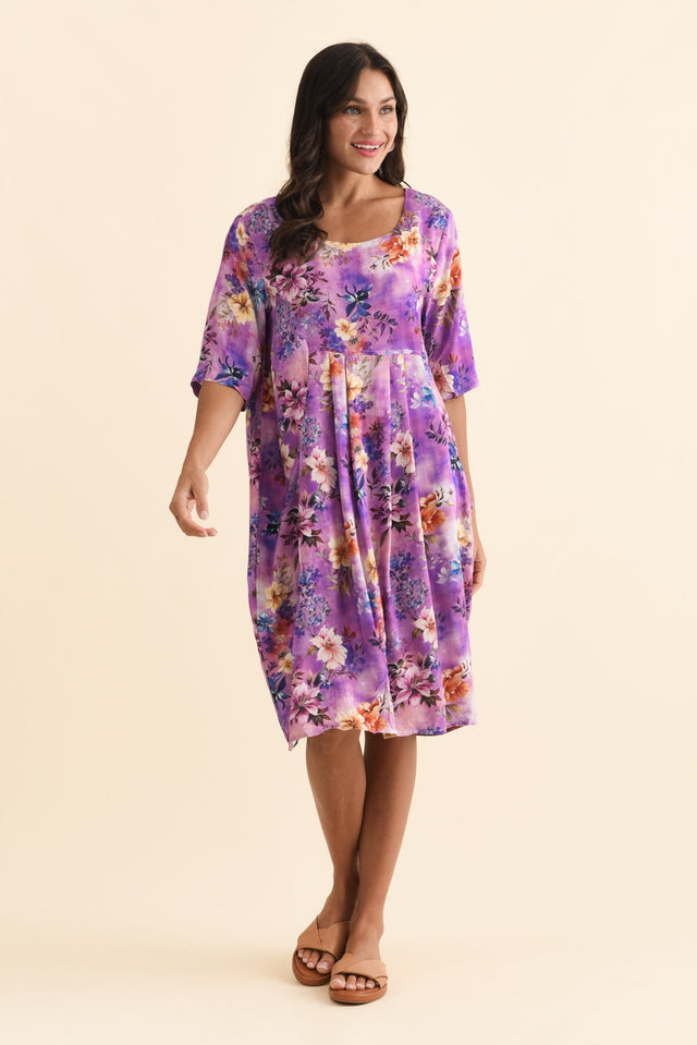 alt text|model:Brontie image 7