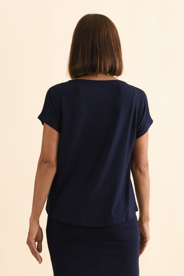 Wilde Navy Bamboo Box Tee,Brunette model,alt text|model:Cara image 5