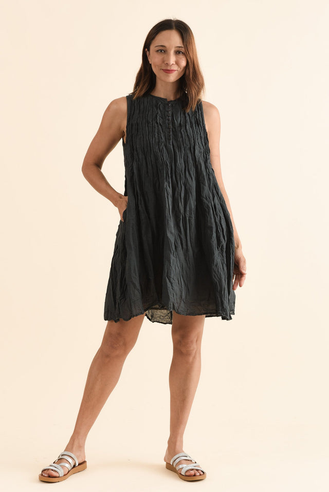 Willa Charcoal Crinkle Cotton Dress,Full Body,Brunette model,alt text|model:Cara image 2