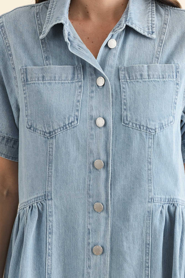 Willow Blue Denim Shirt Dress,Detail,Brunette model,alt text|model:MJ image 5