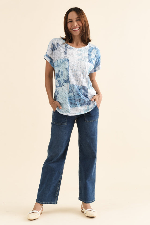 Wilona Blue Botanical Cotton Blend Tee,brunette model,Full Outfit,alt text|model:Cara