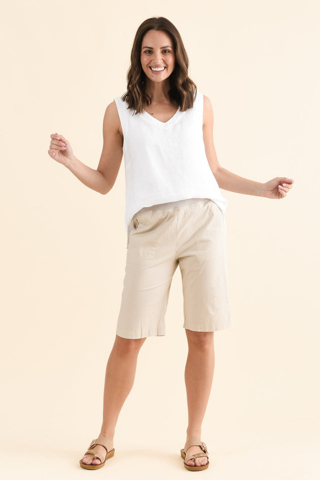 Wilson Stone Cotton Shorts,Full Body,Brunette model,alt text|model:MJ image 8