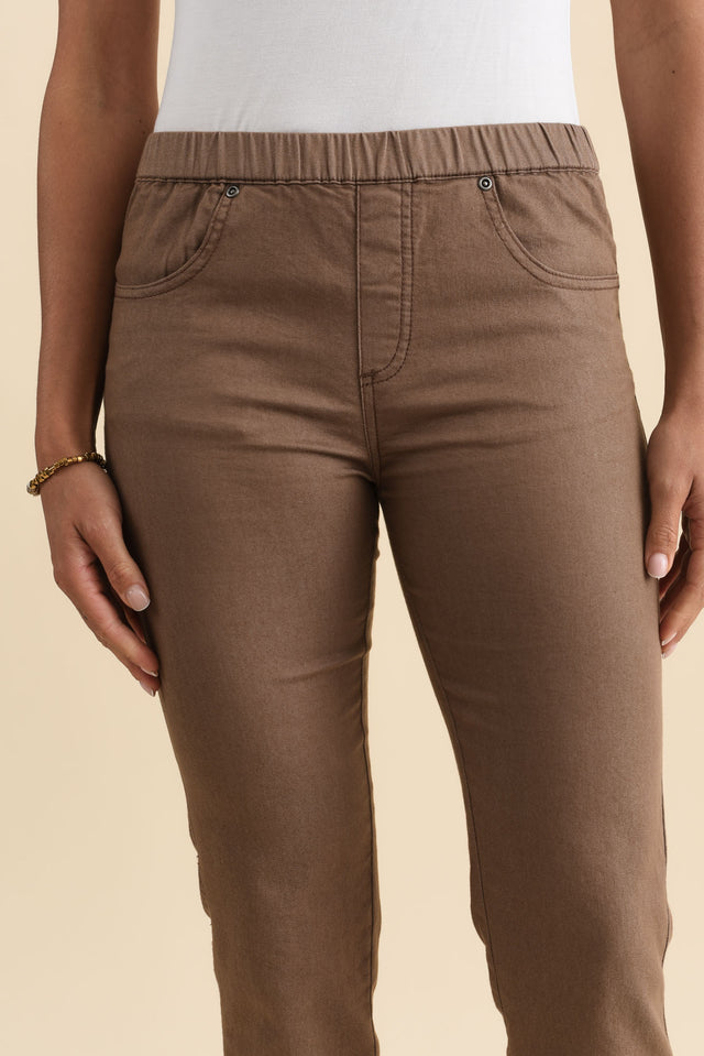 alt text|model:Brontie image 5