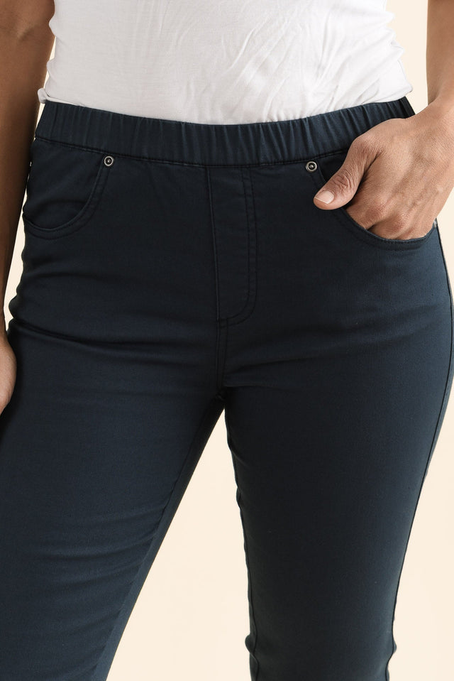 Winslet Navy 7/8 Pants,brunette model,Close up of outfit,alt text|model:Cara image 6