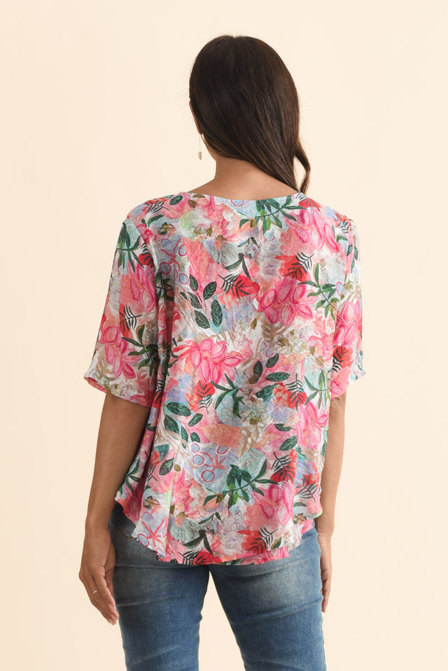 alt text|model:Cara image 5