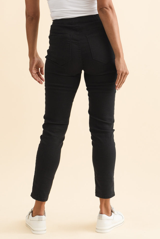 Zadie Black Denim Stretch Jeans,Brunette model,alt text|model:Cara image 6
