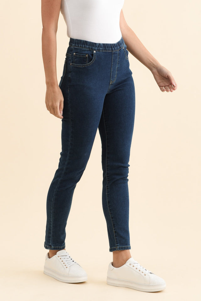 Zadie Dark Denim Stretch Jeans,Brunette model,alt text|model:MJ image 5