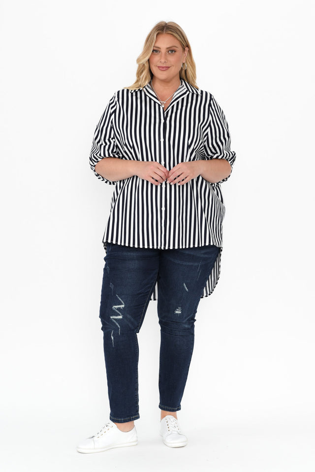 alt text|model:Caitlin image 13