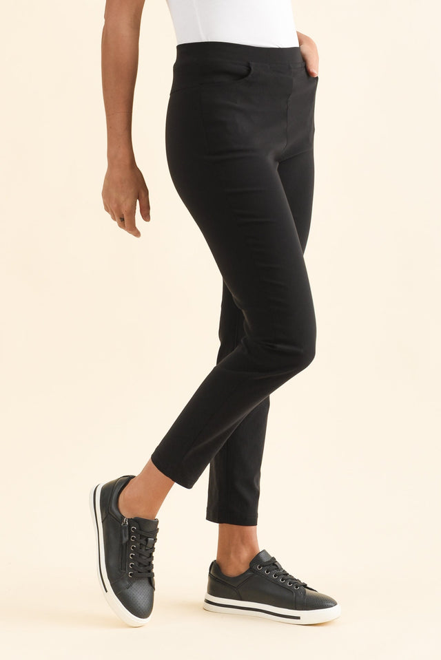 Zara Black Stretch 7/8 Pants,Side,Brunette model,alt text|model:Brontie image 4