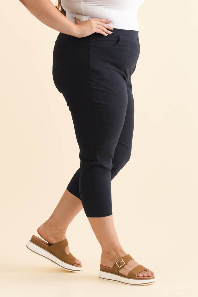 Zara Navy Stretch Cropped Pants,Brunette model,alt text|model:Gabby image 9