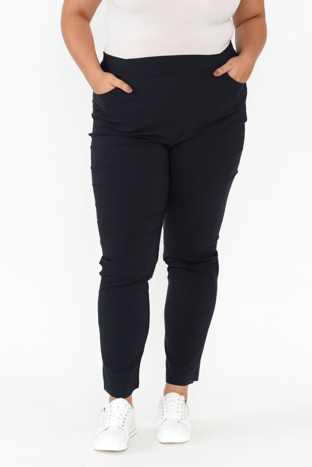 plus-size,curve-basics,curve-bottoms,plus-size-pants,plus-size-basic-bottoms,plus-size-winter-clothing,alt text|model:Gabby image 8