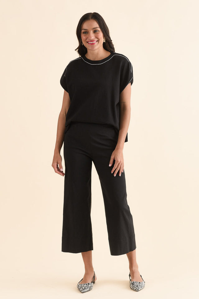 Zaro Black Wide Leg Pants,Full Body,Brunette model,alt text|model:Brontie image 6