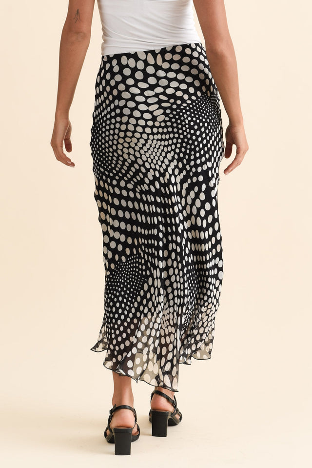 alt text|model:Brontie image 5