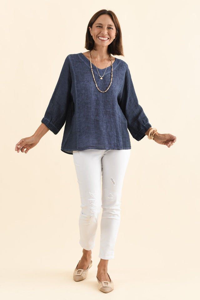 Ziola Blue Linen Cotton Top,Brunette model,alt text|model:Cara image 7
