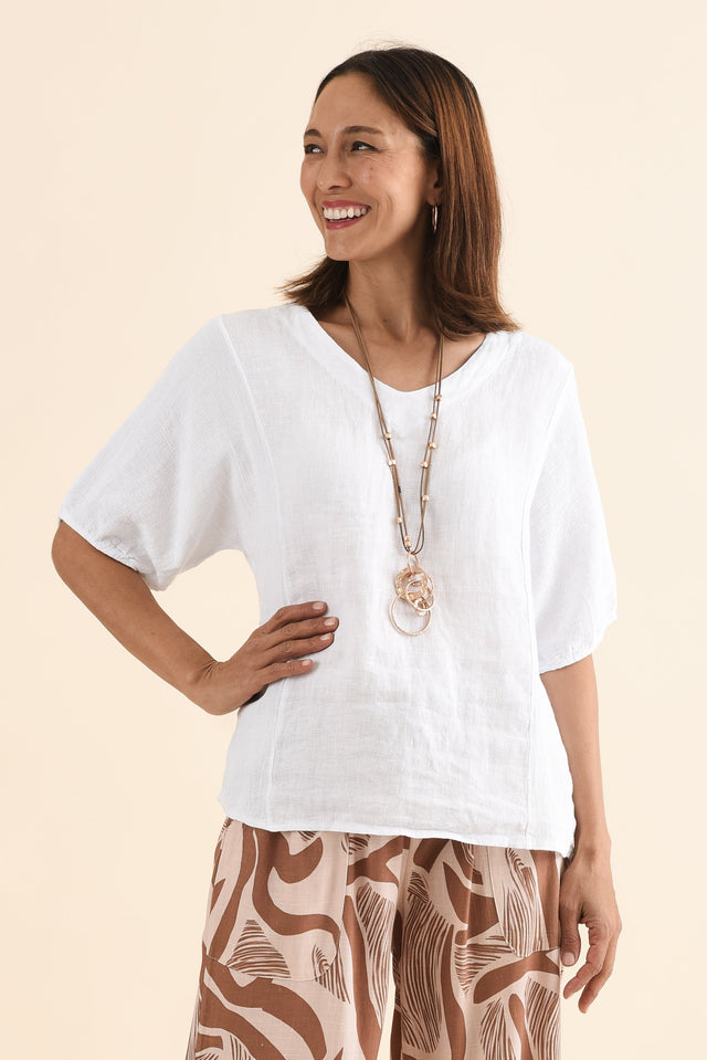 Ziola White Linen Cotton Top,Front,Brunette model,alt text|model:Cara image 1