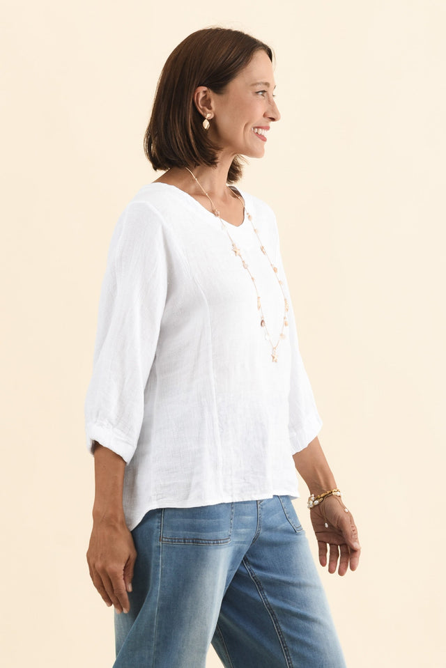 Ziola White Linen Cotton Top,Brunette model,alt text|model:Cara image 4