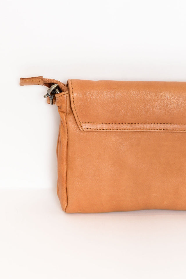 Sara Tan Leather Crossbody Bag image 4