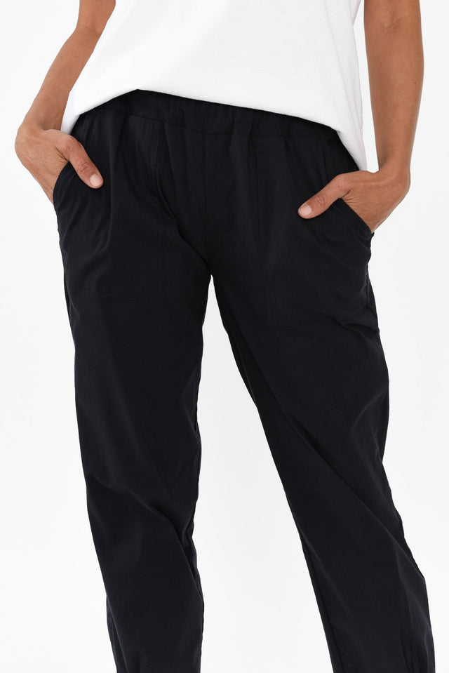 alt text|model:Cara image 6