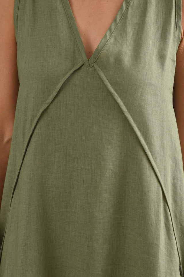 Amari Olive Linen Pocket Dress,Detail,Brunette model,alt text|model:Cara image 5