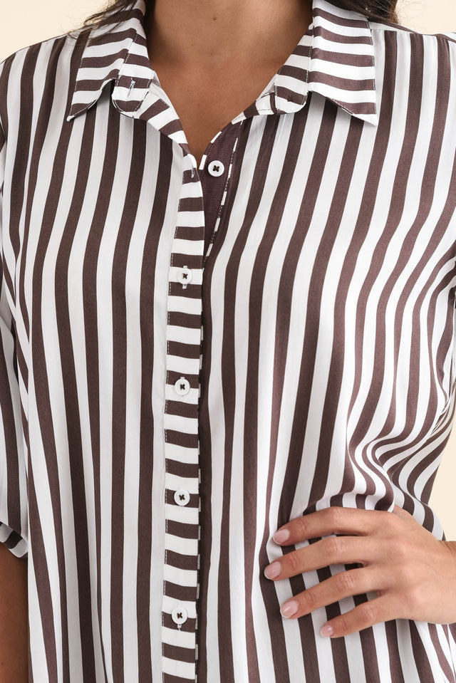 Amour Chocolate Stripe Puff Sleeve Shirt,Detail,Brunette model,alt text|model:Brontie image 5