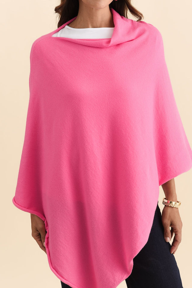 alt text|model:Cara image 6