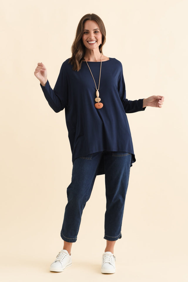 Anakin Navy Hi Lo Bamboo Top,Brunette model,alt text|model:MJ image 4
