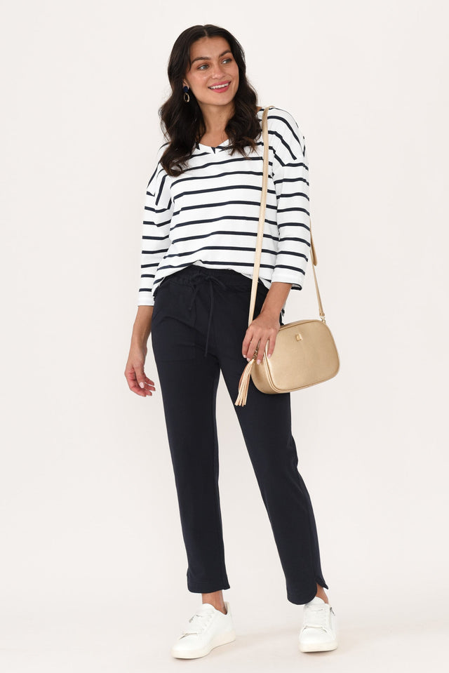 alt text|model:Brontie image 4