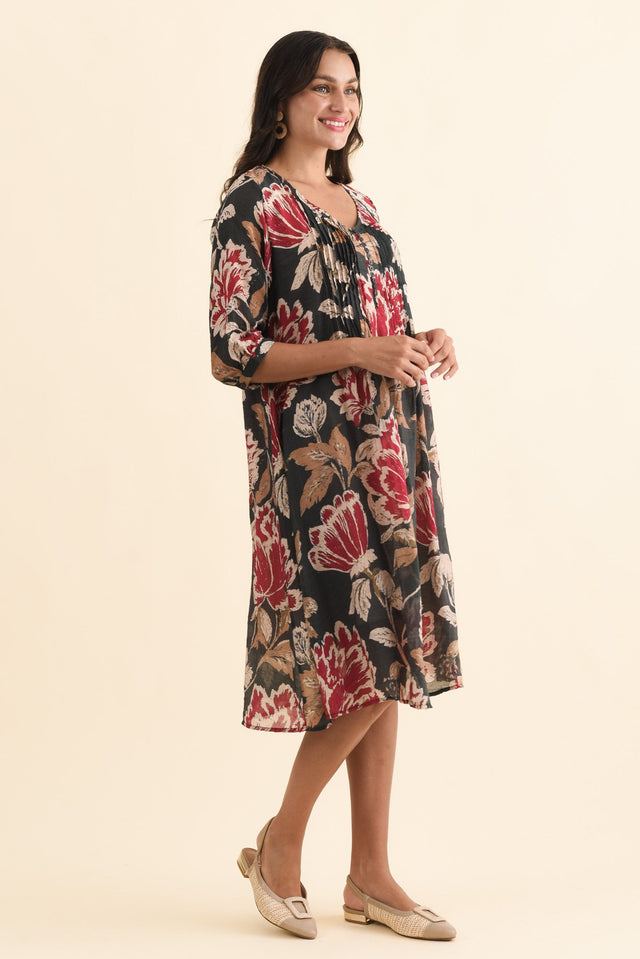 Arcadia Green Floral Button Dress,Brunette model,alt text|model:Brontie image 3