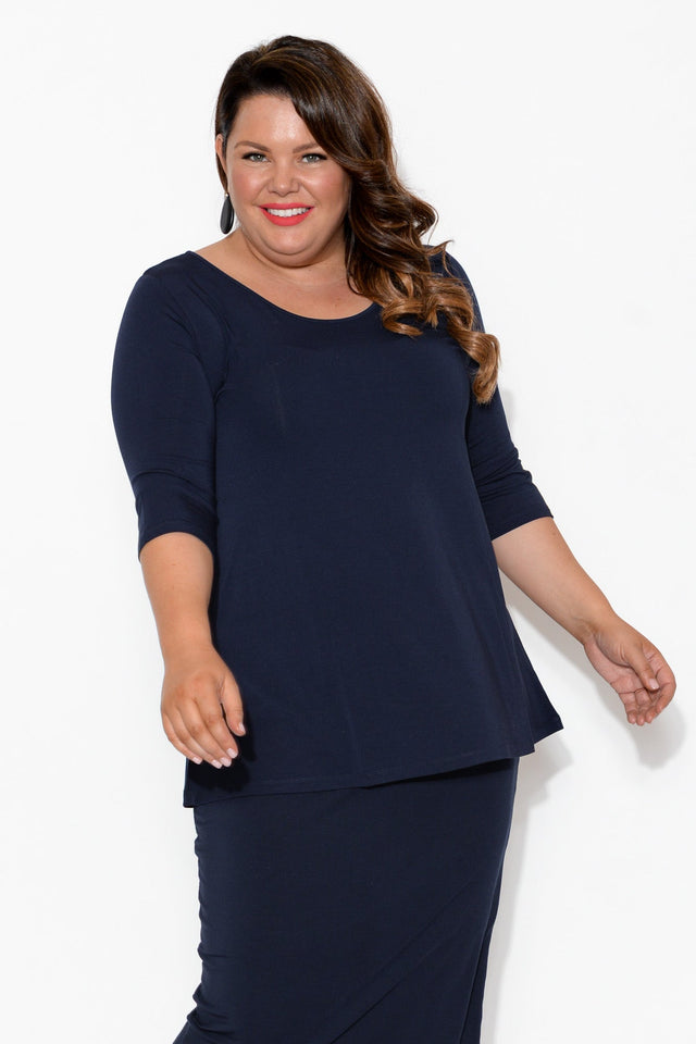 plus-size,curve-tops,curve-basics,plus-size-sleeved-tops,plus-size-basic-tops,facebook-new-for-you  alt text|model:Stacey