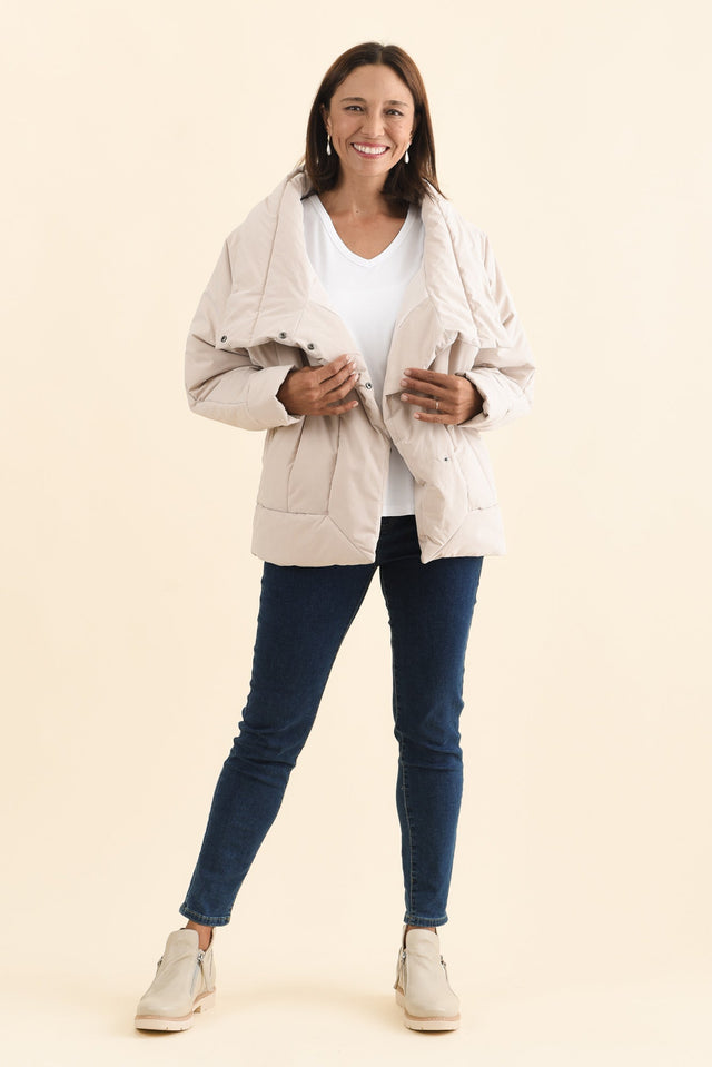 Arica Cream Wrap Puffer Jacket,Brunette model,alt text|model:Cara image 8
