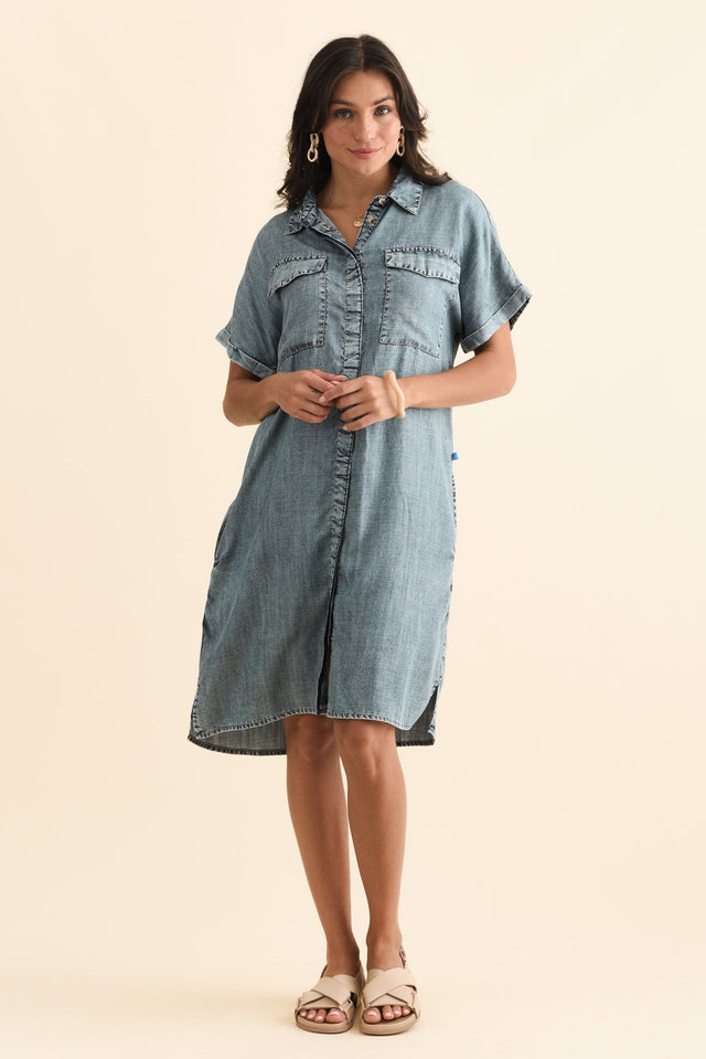 alt text|model:Brontie image 7