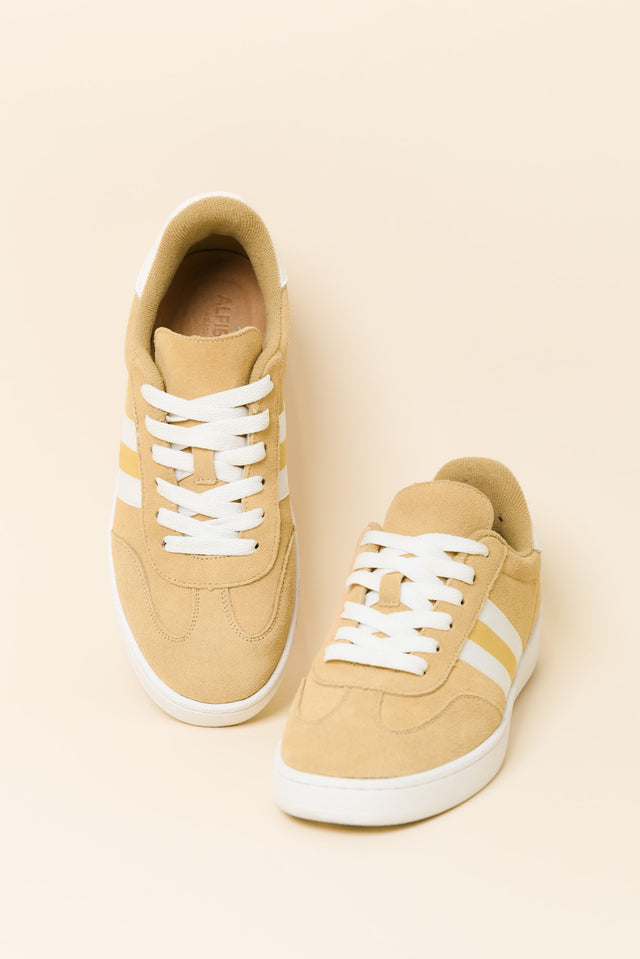 Attitude Natural Suede Sneaker