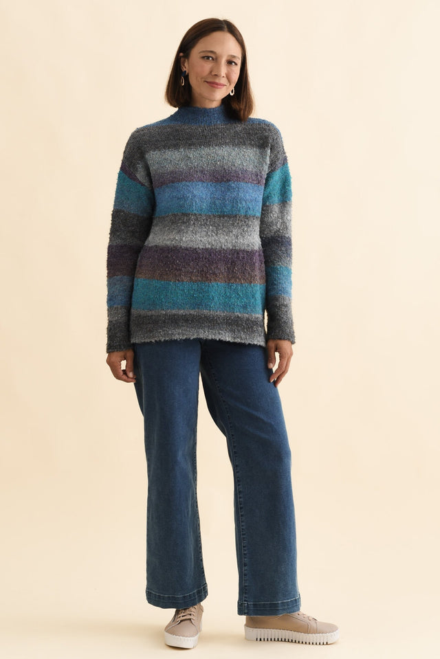 alt text|model:Cara image 2