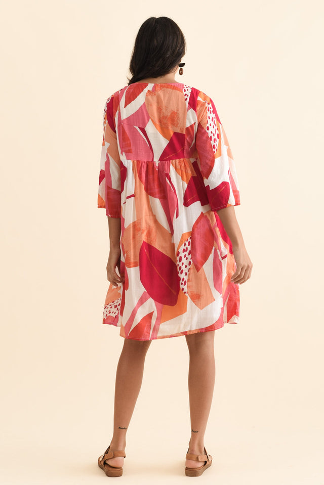 Ava Pink Abstract Cotton Pocket Dress,Brunette model,alt text|model:Brontie image 5