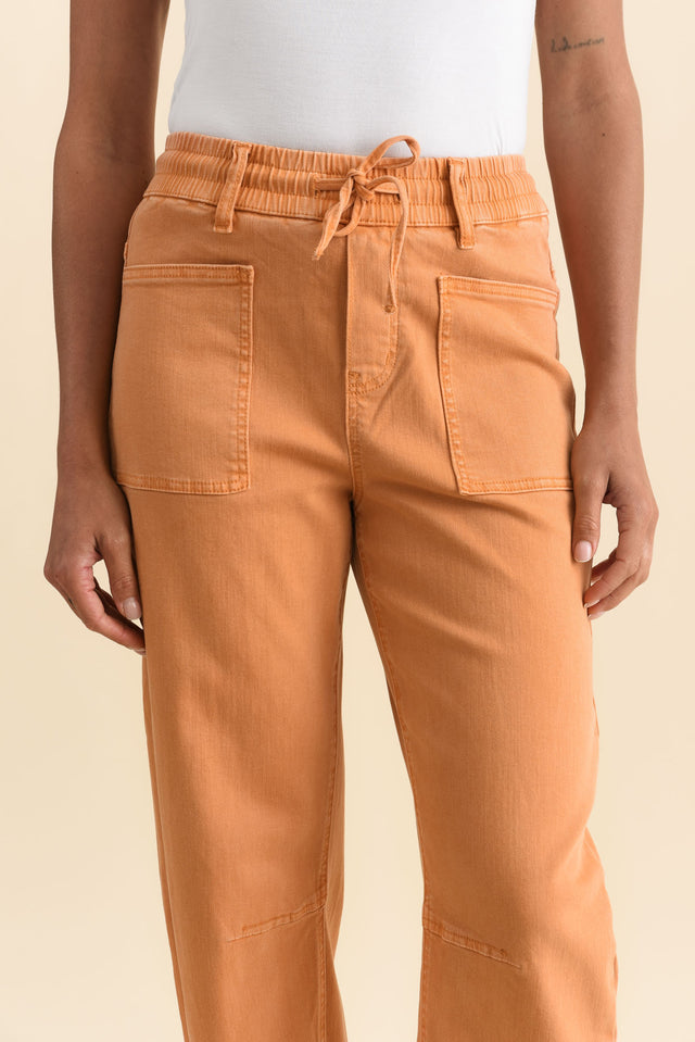 alt text|model:Brontie image 6