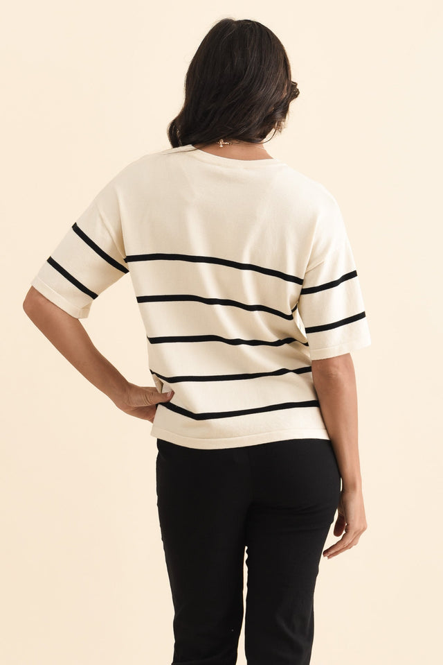 alt text|model:Brontie image 5