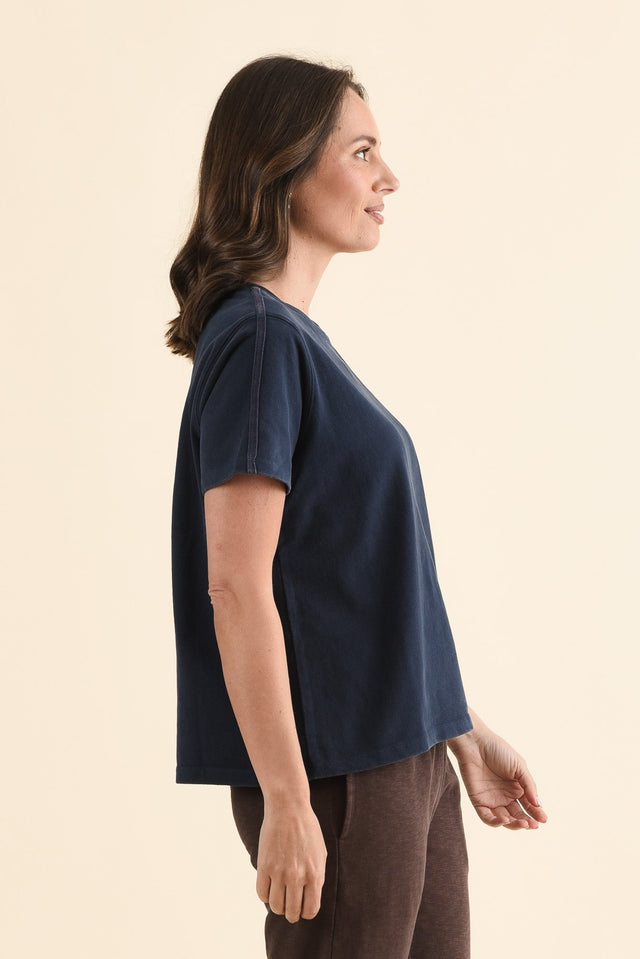 Base Navy Cotton Tee,Side,Brunette model,alt text|model:MJ image 3