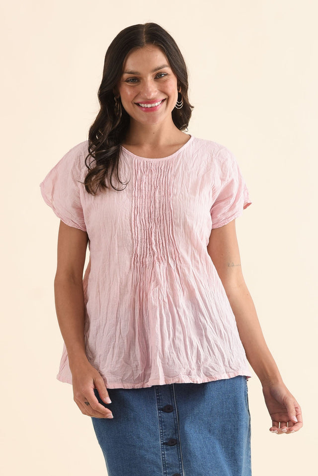 Beck Pink Crinkle Cotton Top,Front,Brunette model,alt text|model:Brontie