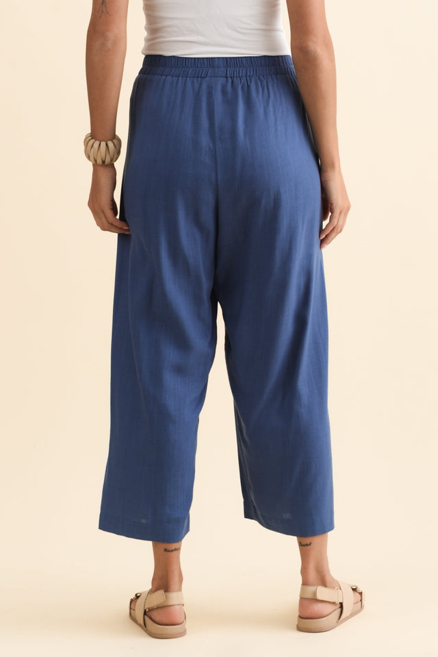 alt text|model:Brontie image 4