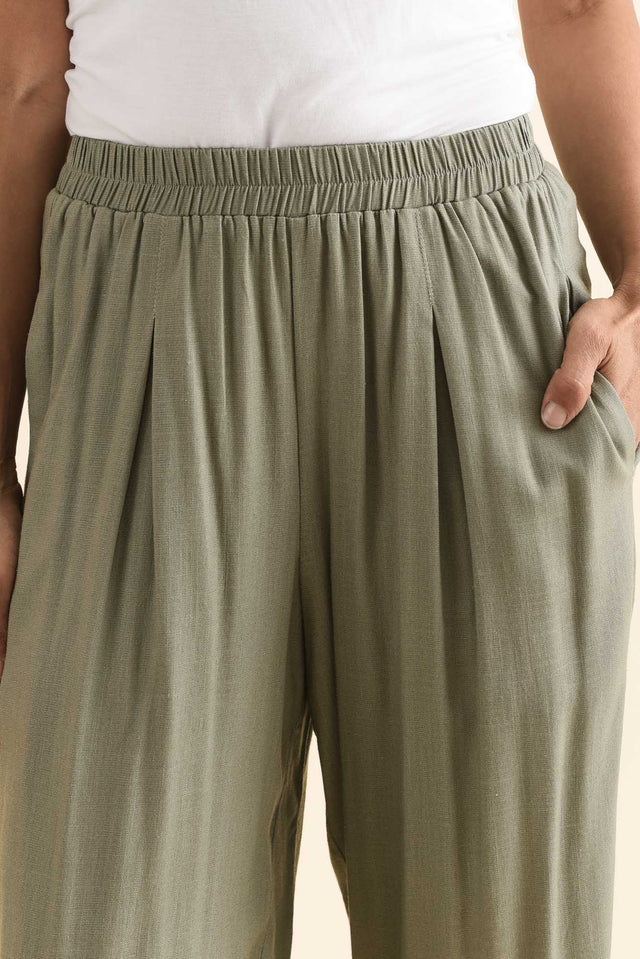 Belinda Khaki Linen Blend Cropped Pants,Detail,Brunette model,alt text|model:Cara image 7