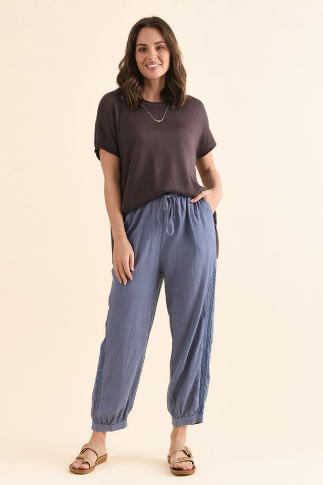 Beretta Steel Lace Linen Blend Pants,Full Body,Brunette model,alt text|model:MJ image 9