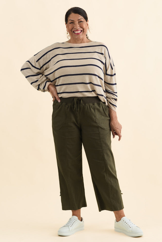 Lindsay Khaki 7/8 Cargo Pants,Brunette model,alt text|model:Pilita image 10