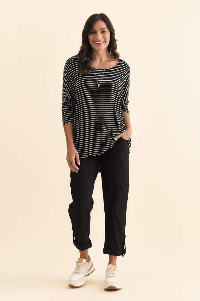 Black Stripe Milan 3/4 Sleeve Top,Brunette model,alt text|model:Brontie image 4