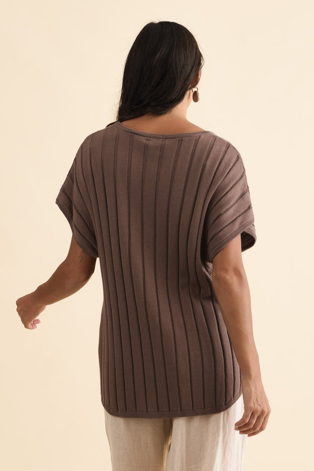 Blake Mocha Cotton Linen Knit Top,Brunette model,alt text|model:Brontie image 6