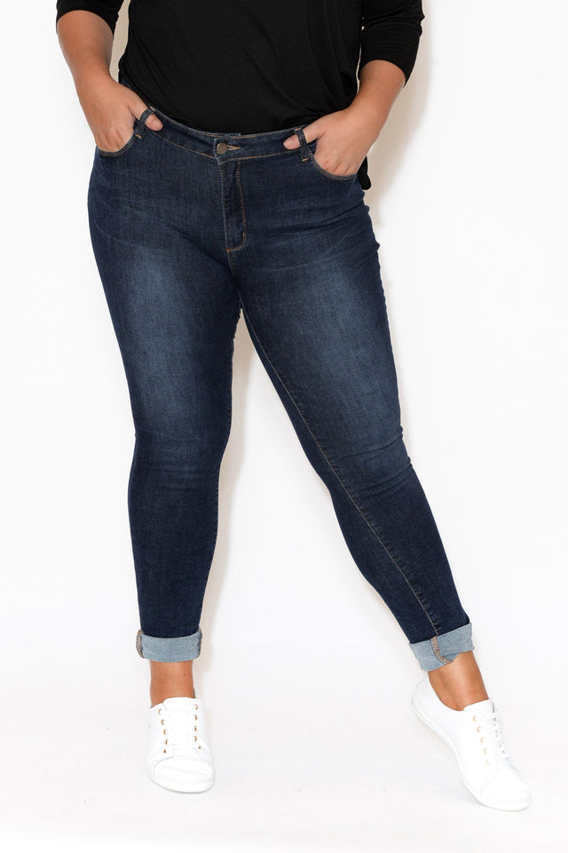 plus-size,curve-bottoms,curve-pants,facebook-new-for-you,plus-size-jeans,plus-size-work-edit